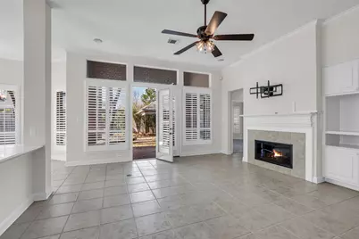 27 Rockledge Drive, The Woodlands, TX 77382 - Photo 8