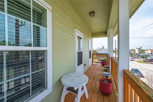 2723 Postoffice, Galveston, TX 77550 - Photo 24