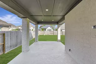 11918 Bush Tail Ct, Mont Belvieu, TX 77523 - Photo 10