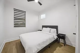 104 E 44th St, Houston, TX 77018 - Photo 16