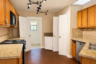 1643 County Rd 540, Alvin, TX 77511 - Photo 4