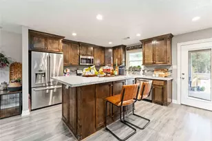 2615 Commerce Dr, Liverpool, TX 77577 - Photo 8