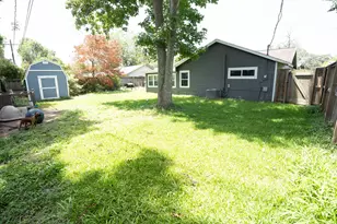 316 Carnation St, Lake Jackson, TX 77566 - Photo 16