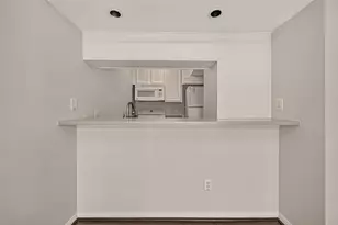 5343 Richmond Ave, Houston, TX 77056 - Photo 8