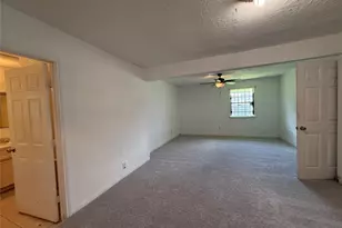 5651 Lyndhurst Dr, Houston, TX 77033 - Photo 12