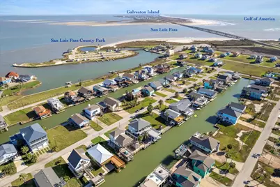 235 Galleon Drive, Freeport, TX 77541 - Photo 4