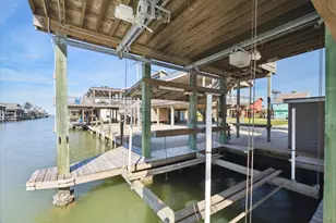 235 Galleon Dr, Freeport, TX 77541 - Photo 34
