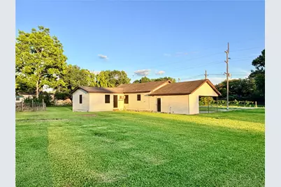 3723 Beaumont Avenue, Liberty, TX 77575 - Photo 16