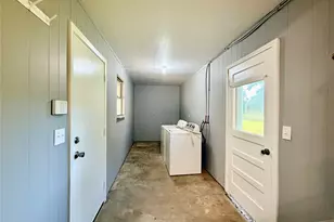 3723 Beaumont Ave, Liberty, TX 77575 - Photo 6
