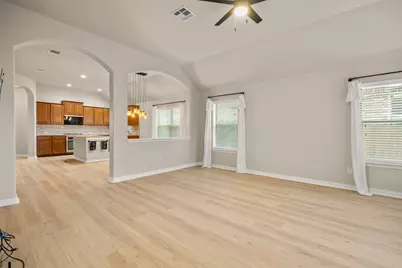 249 Saffron Springs, Buda, TX 78610 - Photo 14