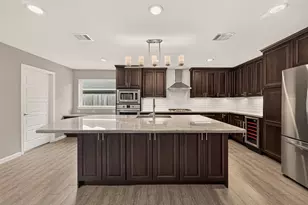 5007 Forest Nook Ct, Houston, TX 77018 - Photo 2
