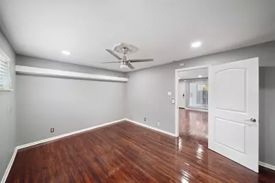 311 Hawthorne Street #1, Houston, TX 77006 - Photo 12