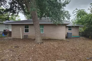 413 3rd St, Van Vleck, TX 77482 - Photo 22