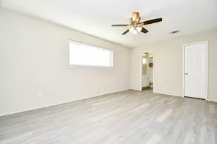 1302 Brookmeade Ct, Deer Park, TX 77536 - Photo 12