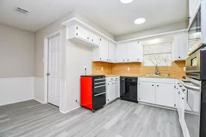 1302 Brookmeade Court, Deer Park, TX 77536 - Photo 6