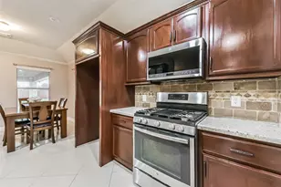 2102 Pickwick Pines Dr Ct, Humble, TX 77396 - Photo 18