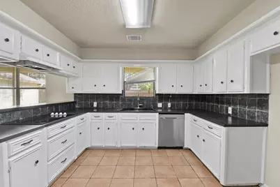 2730 Blue Glen Lane, Houston, TX 77073 - Photo 18