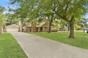 2730 Blue Glen Ln, Houston, TX 77073 - Photo 2