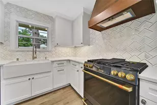 1146 Chamboard Ln, Houston, TX 77018 - Photo 6