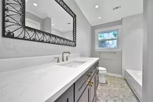 1146 Chamboard Ln, Houston, TX 77018 - Photo 18