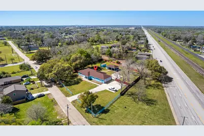 5712 Mentor Drive, Texas City, TX 77591 - Photo 2