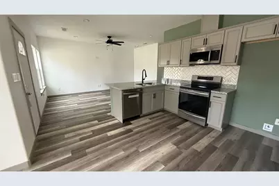 10428 Royal Adrian Drive, Conroe, TX 77303 - Photo 18