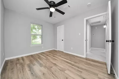 4914 Angleton Street, Houston, TX 77033 - Photo 10