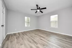 4914 Angleton St, Houston, TX 77033 - Photo 12