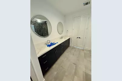 2630 Peckham Street, Houston, TX 77098 - Photo 10