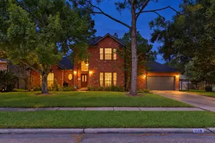 1110 Lake Estates Dr, Sugar Land, TX 77498 - Photo 1