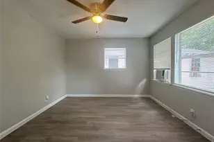 515 Margil St, San Antonio, TX 78225 - Photo 2