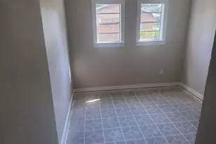 702 E Park St, Sugar Land, TX 77498 - Photo 10