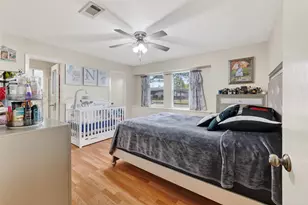 9634 Windswept Ln, Houston, TX 77063 - Photo 18