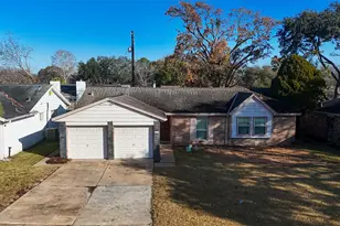 9634 Windswept Ln, Houston, TX 77063 - Photo 36