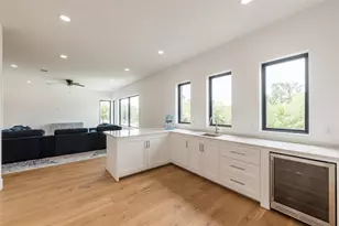 7006 Schiller St, Houston, TX 77055 - Photo 30
