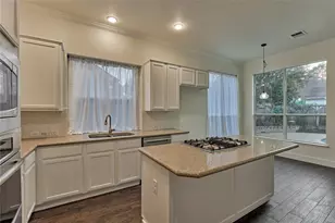 168 Bristol Bend Cir, The Woodlands, TX 77382 - Photo 18