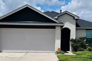 1103 Cattle Chute Ct, Rosharon, TX 77583 - Photo 2