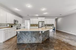 501 Cherry Hills Dr, Huntsville, TX 77340 - Photo 6
