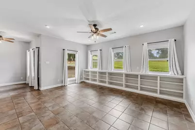 501 Cherry Hills Drive, Huntsville, TX 77340 - Photo 12