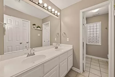 5335 Fairdale Lane, Houston, TX 77056 - Photo 34