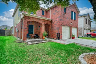 2210 Mountain Ranch Dr, Houston, TX 77049 - Photo 2