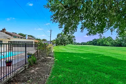 3415 W Creek Club Drive, Missouri City, TX 77459 - Photo 8