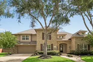 7703 Silver Pond Dr, Sugar Land, TX 77479 - Photo 1
