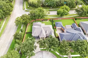 7703 Silver Pond Dr, Sugar Land, TX 77479 - Photo 40