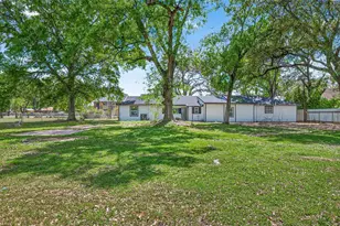 815 Brooks Ave, Rosenberg, TX 77471 - Photo 46