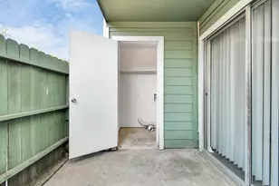 7700 W Airport Blvd, Houston, TX 77071 - Photo 26