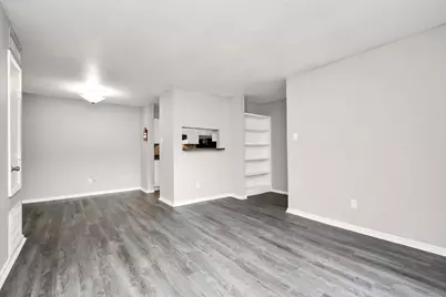 7700 W Airport Boulevard #0305, Houston, TX 77071 - Photo 8