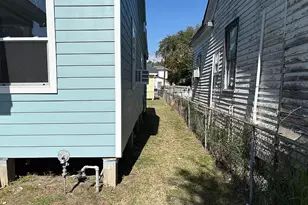 3122 Ave M 1/2, Galveston, TX 77550 - Photo 8