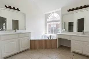 9815 Brilliant Lake Dr, Humble, TX 77396 - Photo 18