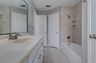 13211 Sharpbill Dr, Houston, TX 77083 - Photo 12